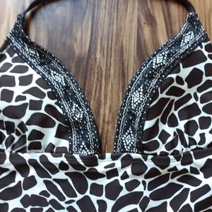 BATHING SUIT TOP SIZE 10!